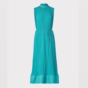 MELINA SOLID PLEATED DRESS